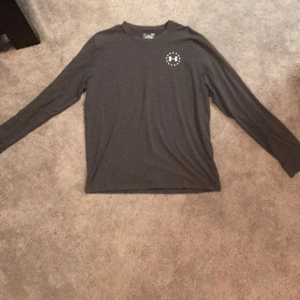 Men’s long sleeve under armor shirt